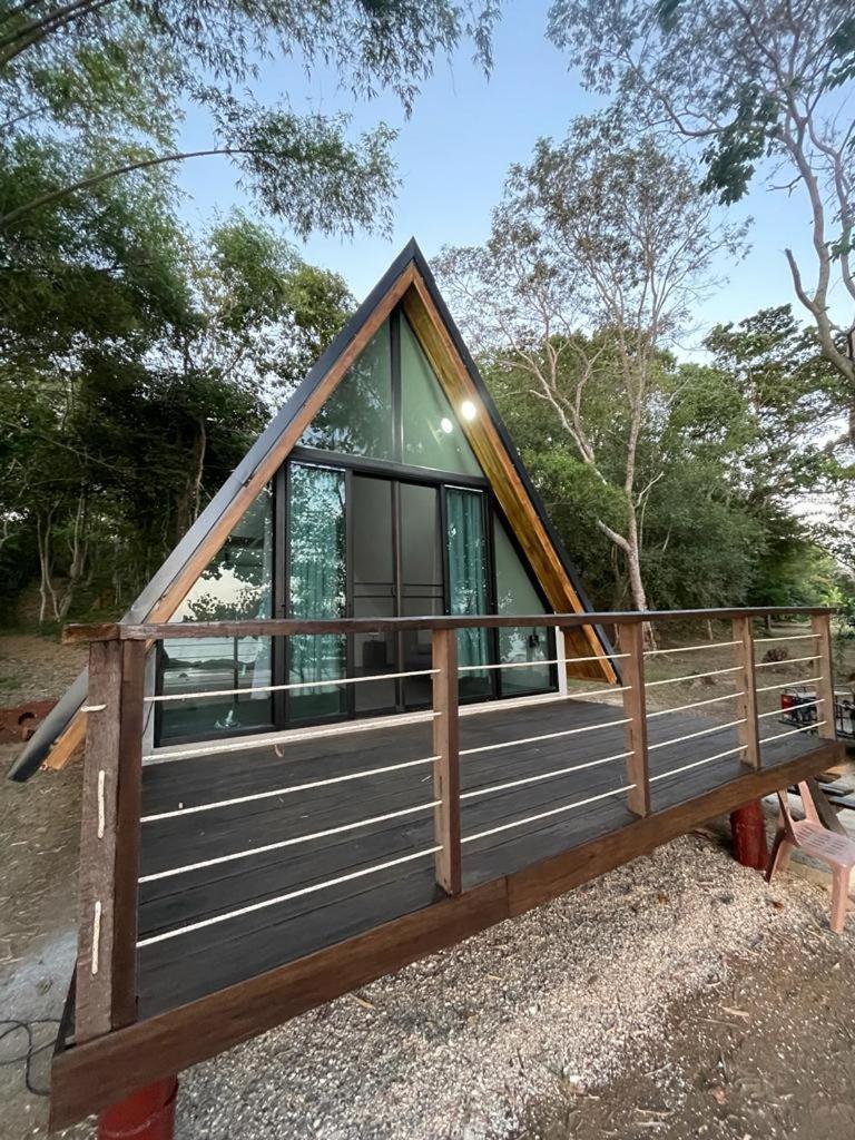 Dugong Koh Sukorn Hotel Ko Sukon Exterior foto