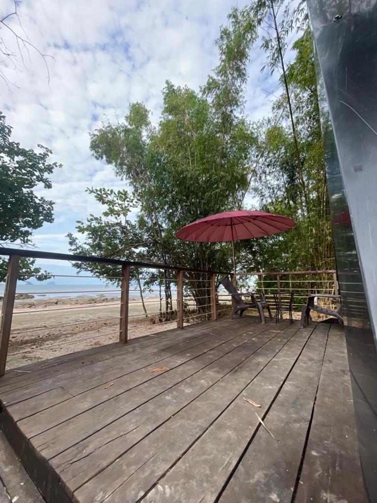 Dugong Koh Sukorn Hotel Ko Sukon Exterior foto