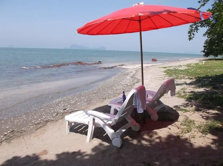 Dugong Koh Sukorn Hotel Ko Sukon Exterior foto